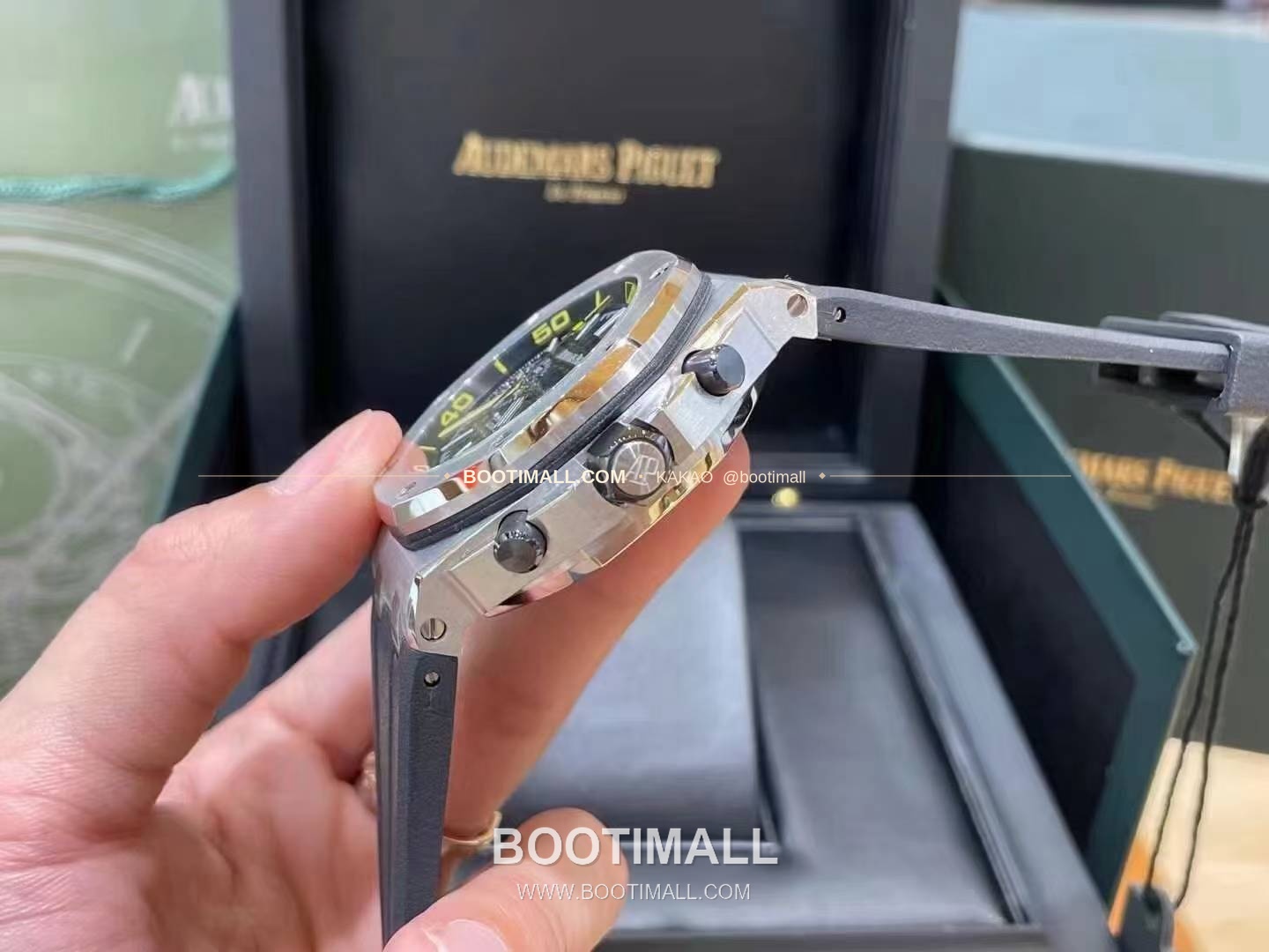 오데마피게 로열오크 오프쇼어 크로노그래프 스틸 블랙다이얼 오토매틱 Audemars Piguet Royal Oak Offshore Chronograph Steel Black Dial Automatic 26703 42mm 5