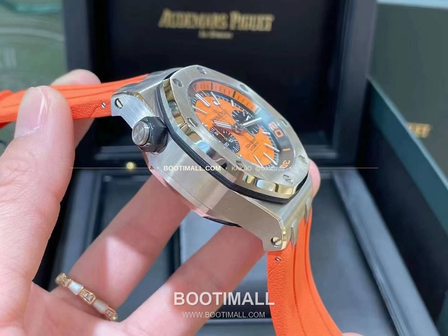 오데마피게 로열오크 오프쇼어 크로노그래프 스틸 블랙다이얼 오토매틱 Audemars Piguet Royal Oak Offshore Chronograph Steel Black Dial Automatic 26703 42mm 5