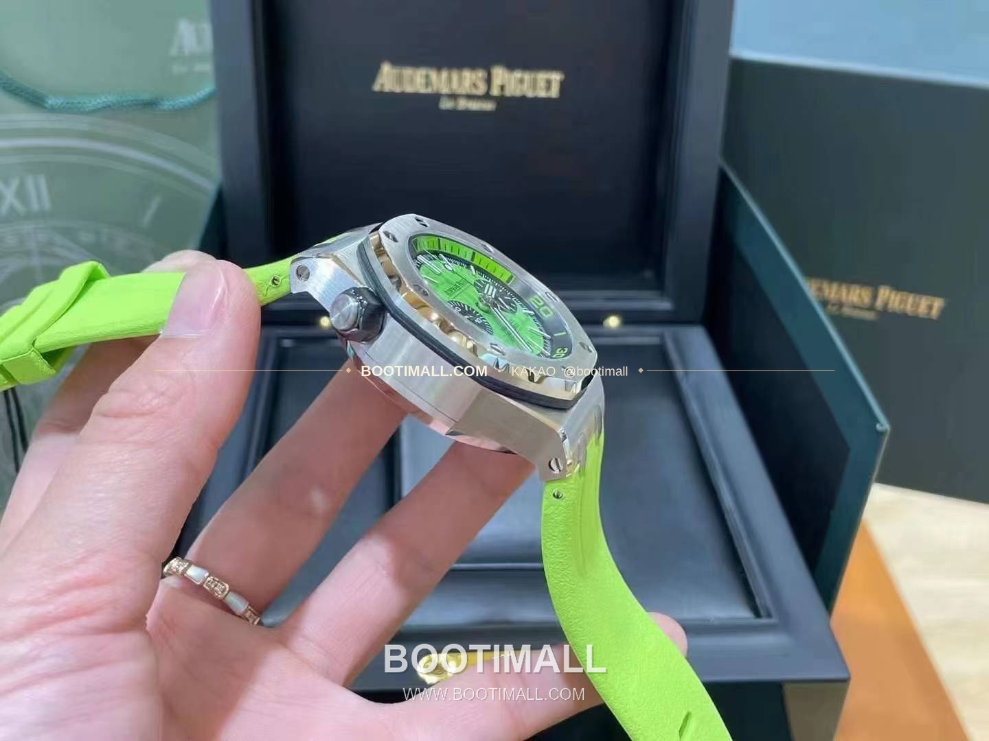 오데마피게 로열오크 오프쇼어 크로노그래프 스틸 블랙다이얼 오토매틱 Audemars Piguet Royal Oak Offshore Chronograph Steel Black Dial Automatic 26703 42mm 5