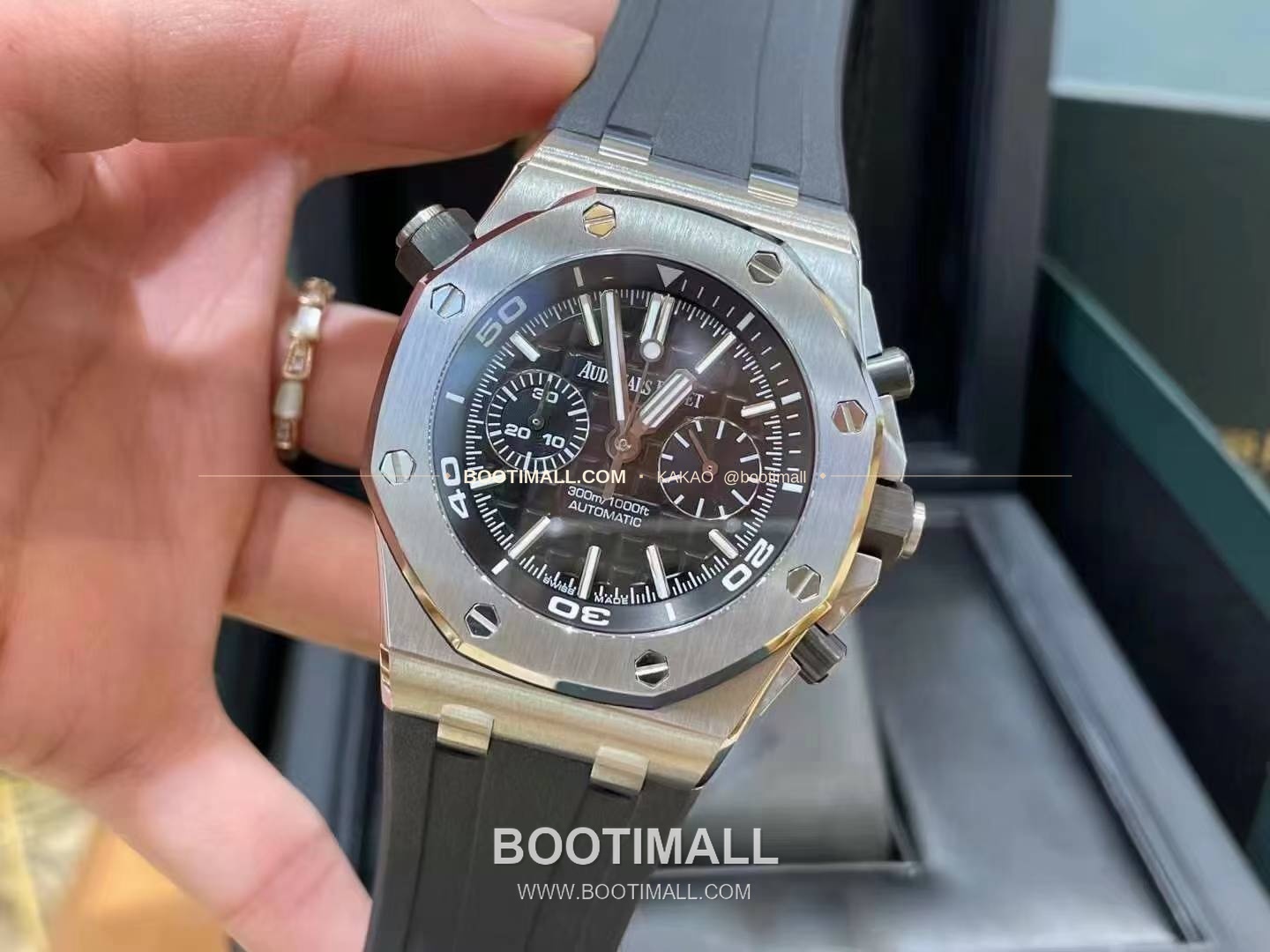 오데마피게 로열오크 오프쇼어 크로노그래프 스틸 블랙다이얼 오토매틱 Audemars Piguet Royal Oak Offshore Chronograph Steel Black Dial Automatic 26703 42mm 2