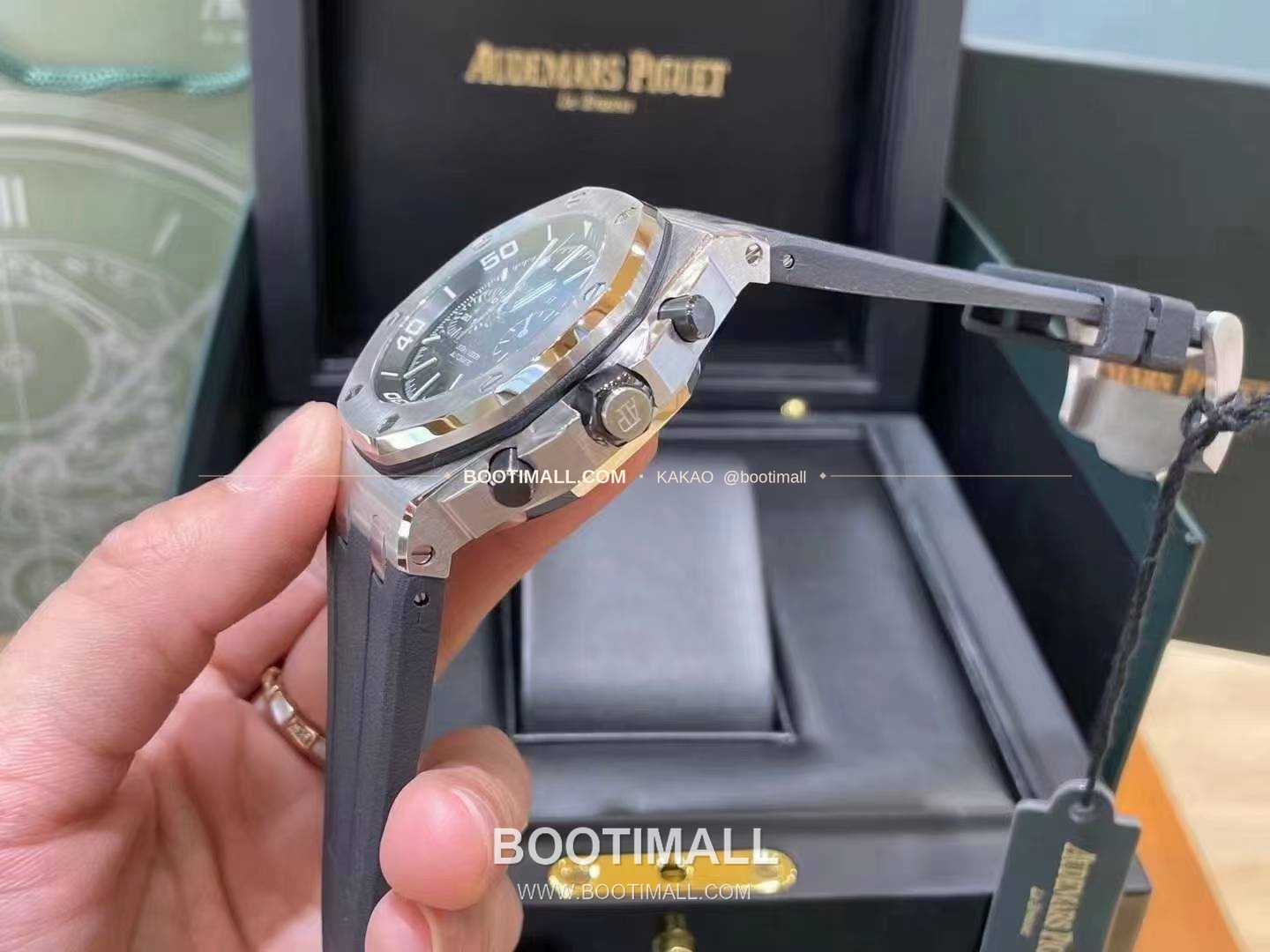 오데마피게 로열오크 오프쇼어 크로노그래프 스틸 블랙다이얼 오토매틱 Audemars Piguet Royal Oak Offshore Chronograph Steel Black Dial Automatic 26703 42mm 4