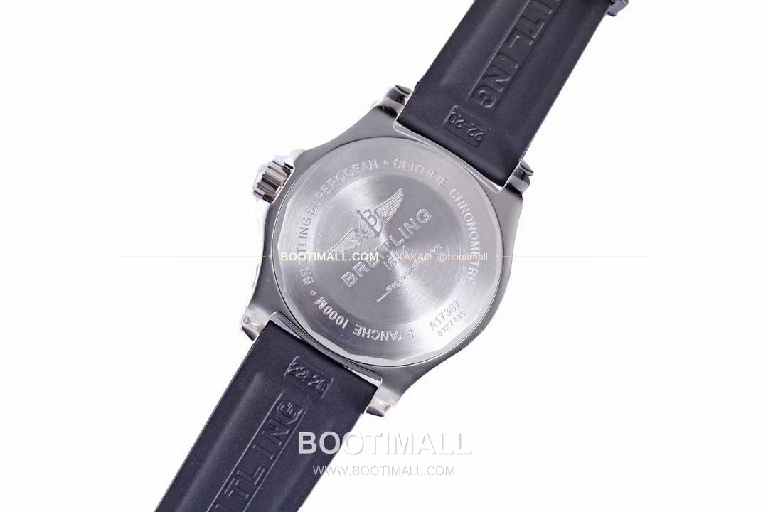 브라이틀링 슈퍼오션 스틸 블랙다이얼 다이버 오토매틱 Breitling Superocean Steel Black Dial Diver Automatic 42mm 8