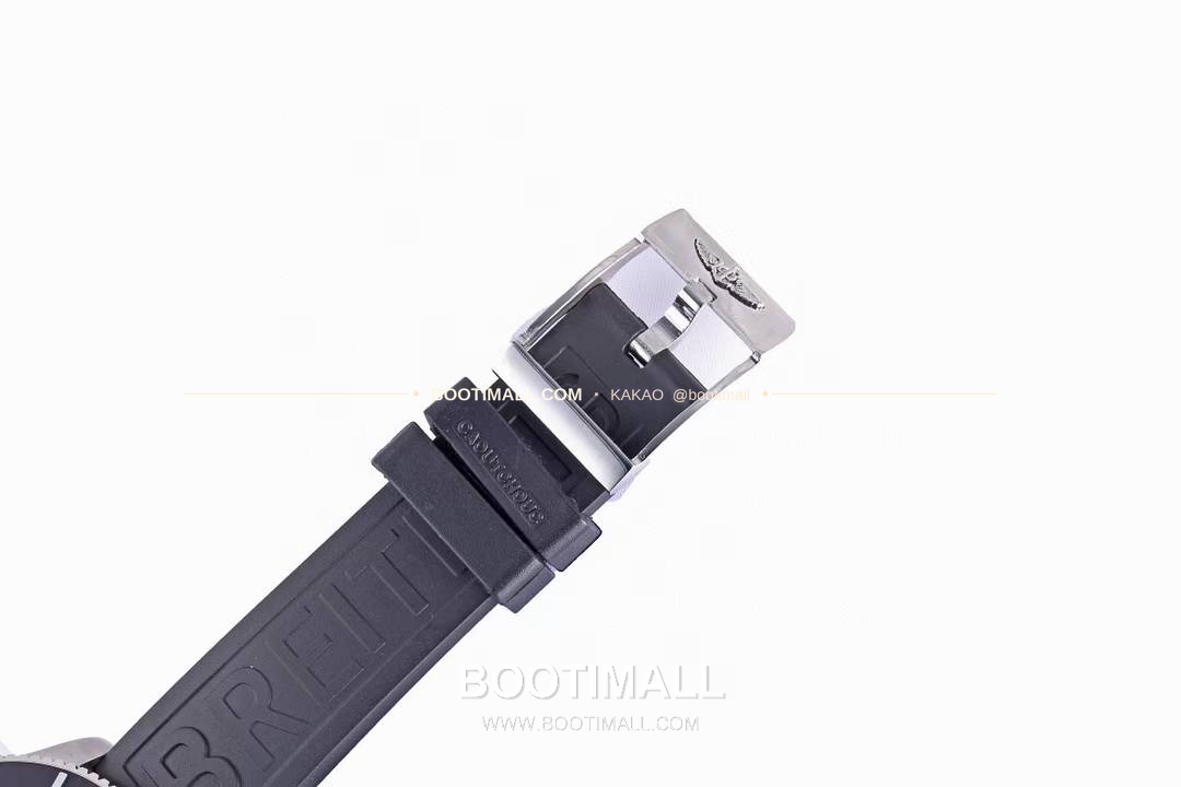 브라이틀링 슈퍼오션 스틸 블랙다이얼 다이버 오토매틱 Breitling Superocean Steel Black Dial Diver Automatic 42mm 9