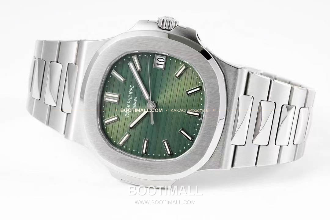 파텍필립 노틸러스 올리브그린 다이얼 스틸 오토매틱 Patek Philippe Nautilus Olive Green Dial Steel Automatic 40mm 3
