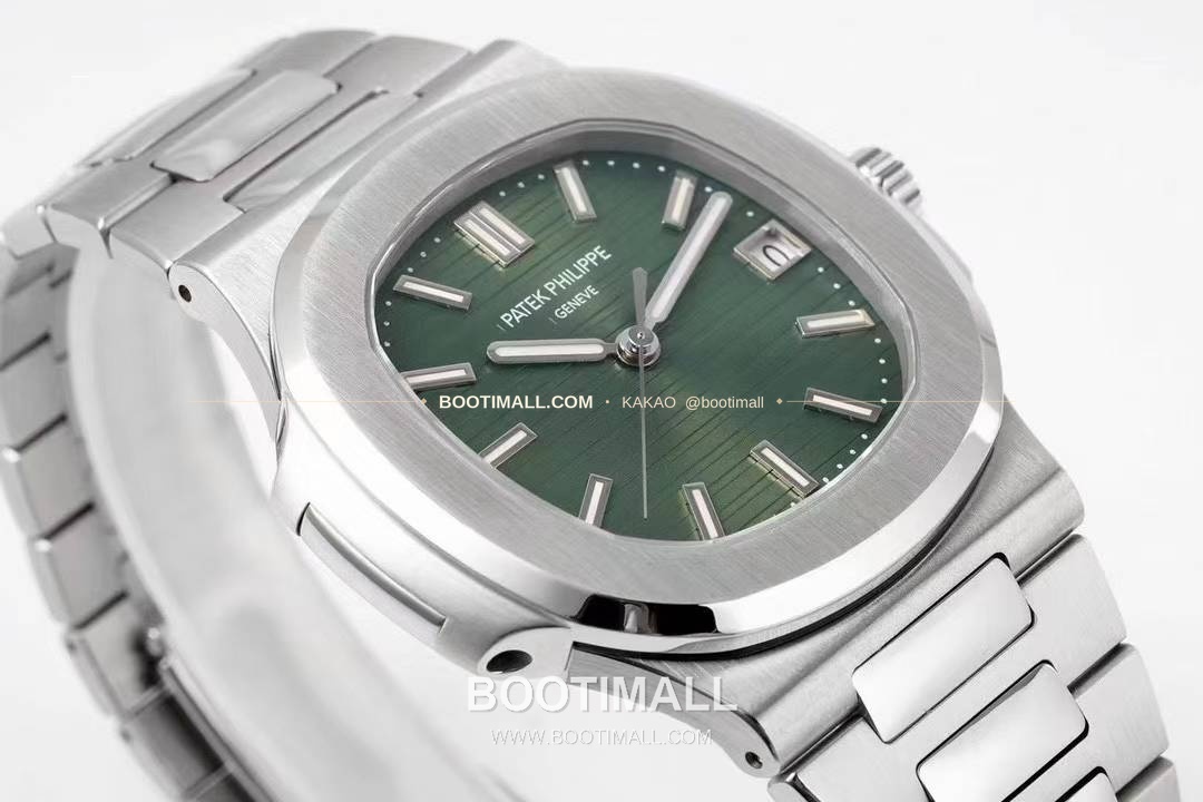 파텍필립 노틸러스 올리브그린 다이얼 스틸 오토매틱 Patek Philippe Nautilus Olive Green Dial Steel Automatic 40mm 6