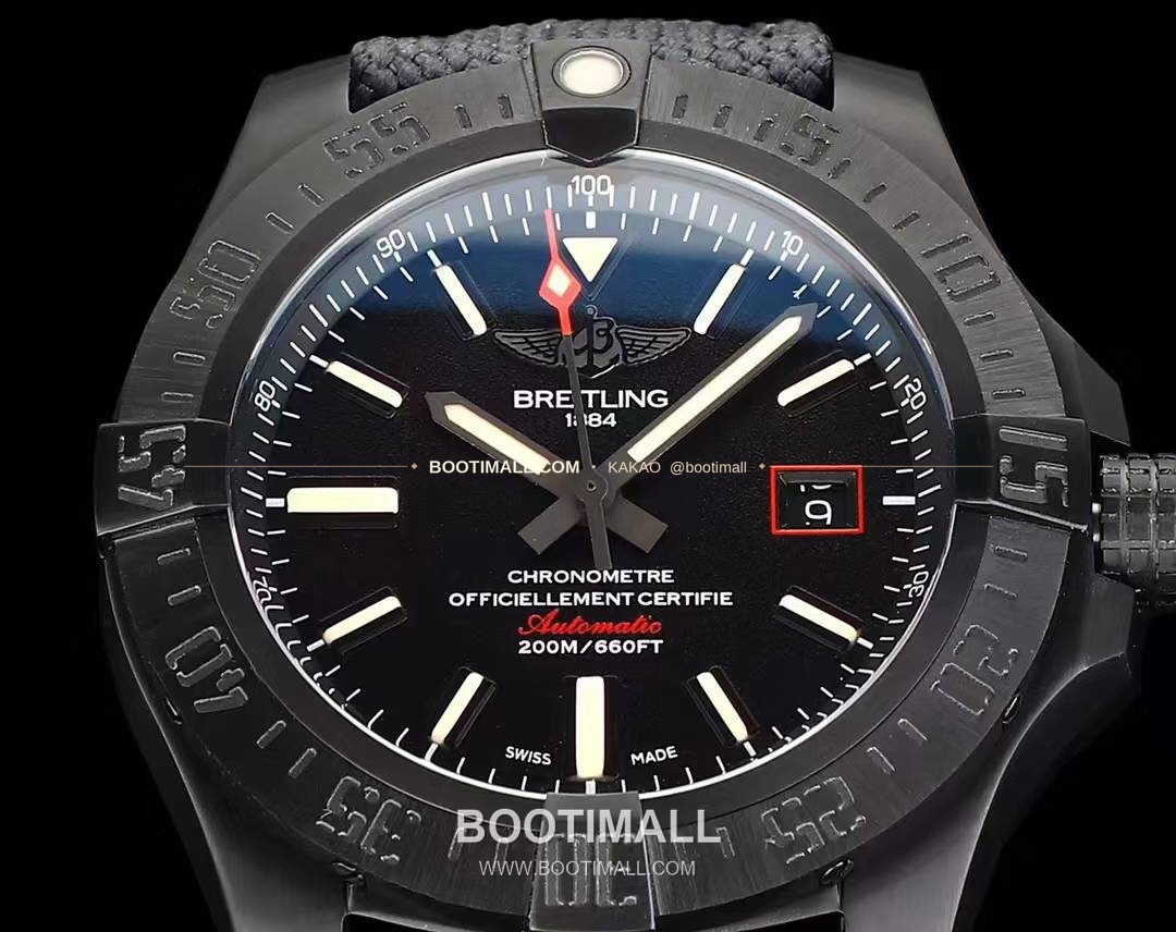 브라이틀링 어벤저 블랙버드 티타늄 블랙다이얼 오토매틱 Breitling Avenger Blackbird Titanium Black Dial Automatic V17311101B11 44mm 5