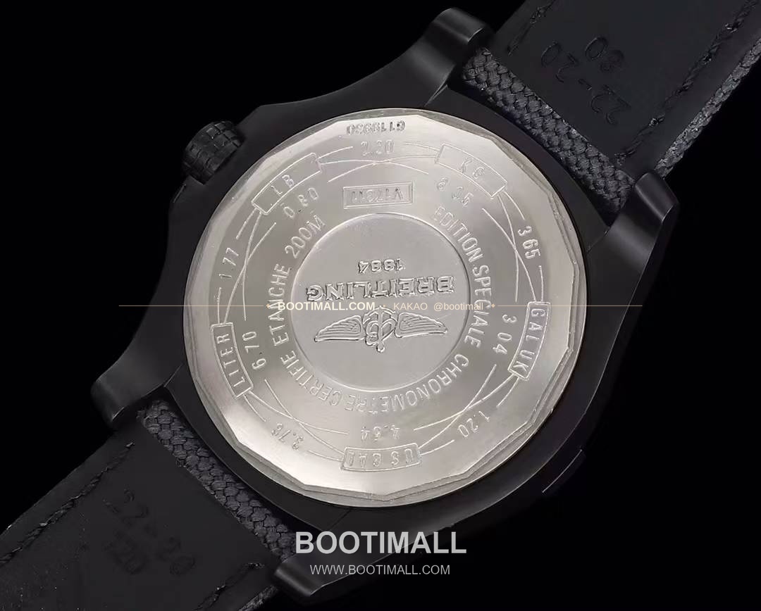 브라이틀링 어벤저 블랙버드 티타늄 블랙다이얼 오토매틱 Breitling Avenger Blackbird Titanium Black Dial Automatic V17311101B11 44mm 8