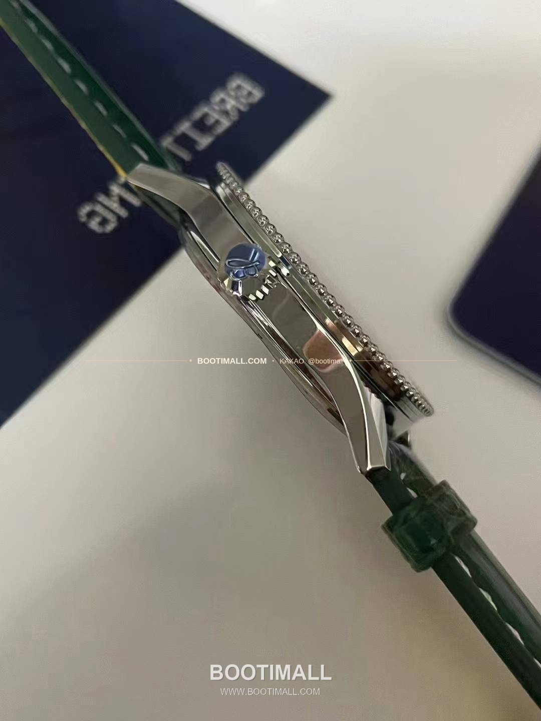 브라이틀링 내비타이머 41 그린다이얼 크로노그래프 오토매틱 Breitling Navitimer 41 Green Dial Chronograph Automatic 41mm 7