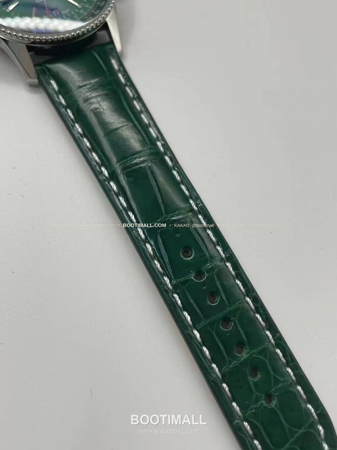 브라이틀링 내비타이머 41 그린다이얼 크로노그래프 오토매틱 Breitling Navitimer 41 Green Dial Chronograph Automatic 41mm 9