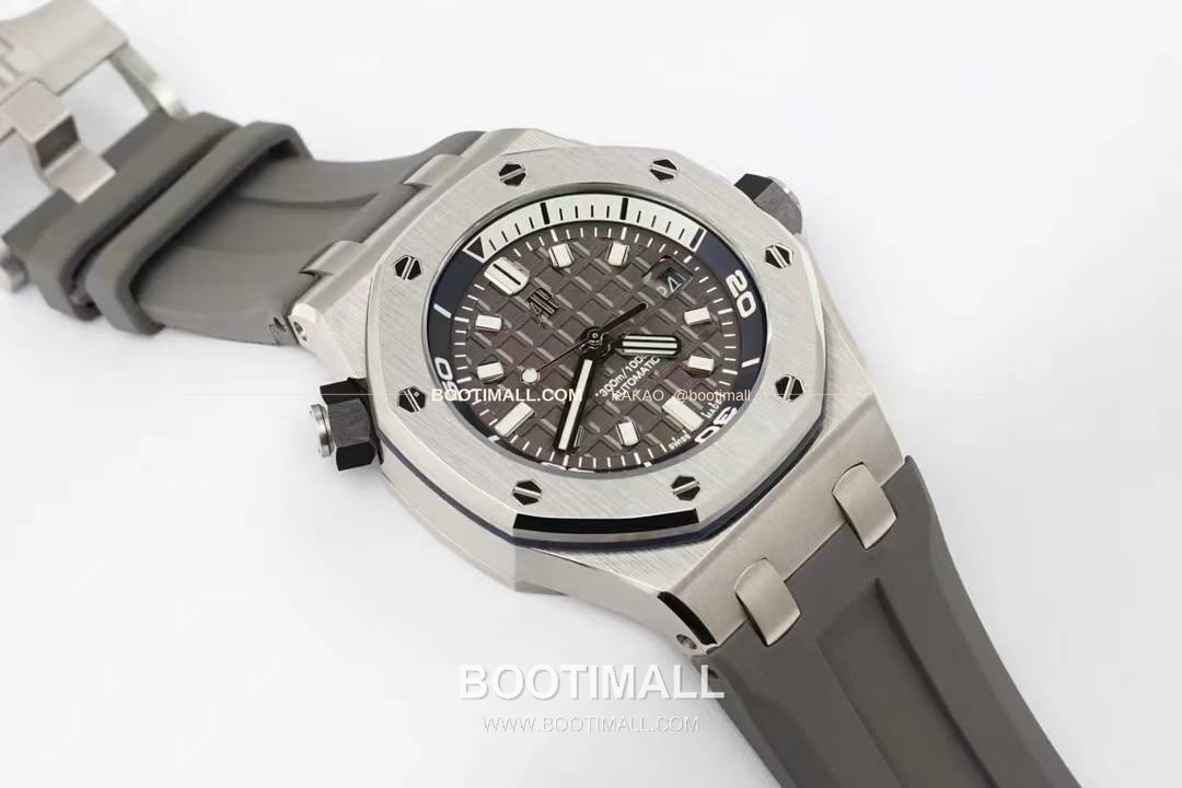 오데마피게 로열오크 오프쇼어 다이버 15720 스틸 블랙다이얼 오토매틱 Audemars Piguet Royal Oak Offshore Diver 15720 Steel Black Dial Automatic 42mm 2