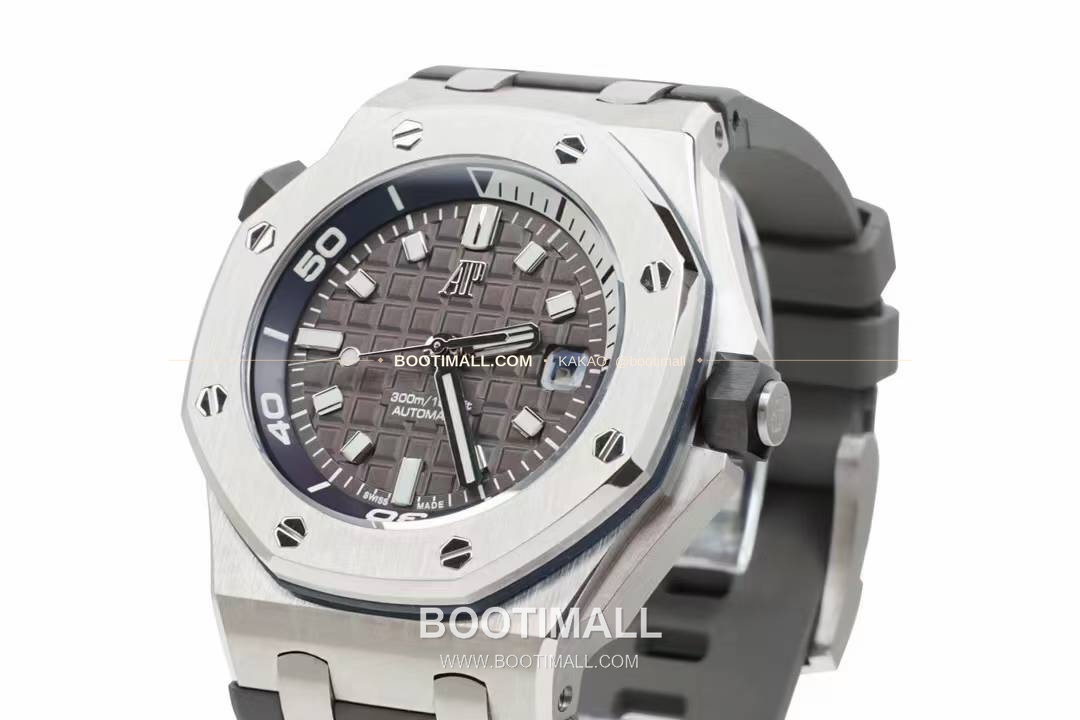 오데마피게 로열오크 오프쇼어 다이버 15720 스틸 블랙다이얼 오토매틱 Audemars Piguet Royal Oak Offshore Diver 15720 Steel Black Dial Automatic 42mm 4