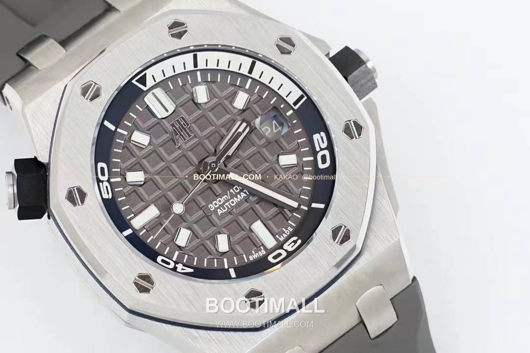 오데마피게 로열오크 오프쇼어 다이버 15720 스틸 블랙다이얼 오토매틱 Audemars Piguet Royal Oak Offshore Diver 15720 Steel Black Dial Automatic 42mm 5
