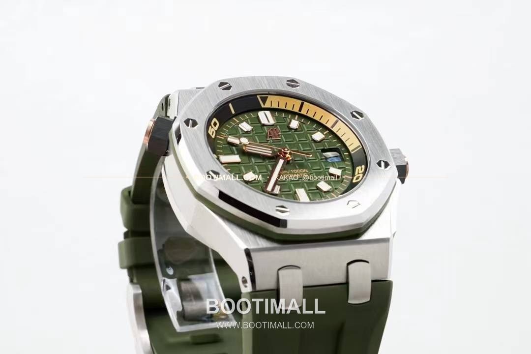 오데마피게 로열오크 오프쇼어 다이버 15720 스틸 블랙다이얼 오토매틱 Audemars Piguet Royal Oak Offshore Diver 15720 Steel Black Dial Automatic 42mm 5