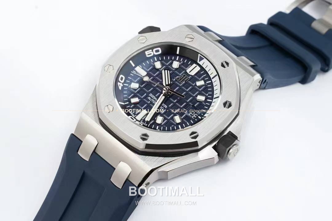 오데마피게 로열오크 오프쇼어 다이버 15720 스틸 블랙다이얼 오토매틱 Audemars Piguet Royal Oak Offshore Diver 15720 Steel Black Dial Automatic 42mm 2