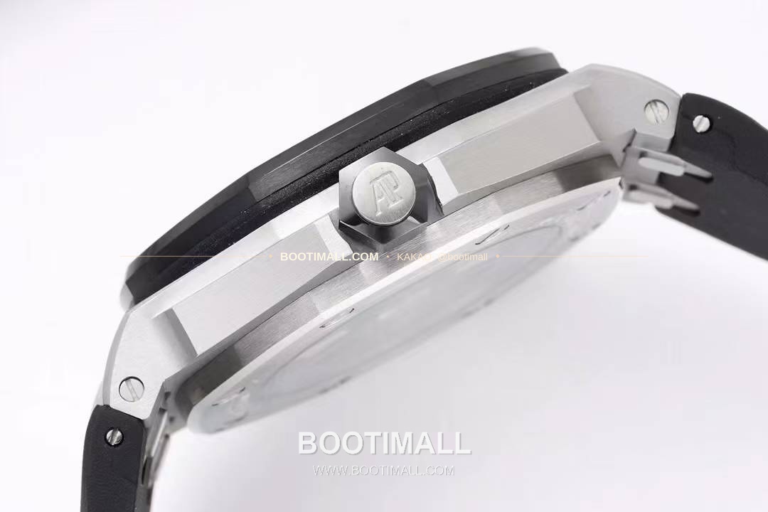 오데마피게 로열오크 오프쇼어 다이버 15720 스틸 블랙다이얼 오토매틱 Audemars Piguet Royal Oak Offshore Diver 15720 Steel Black Dial Automatic 42mm 6