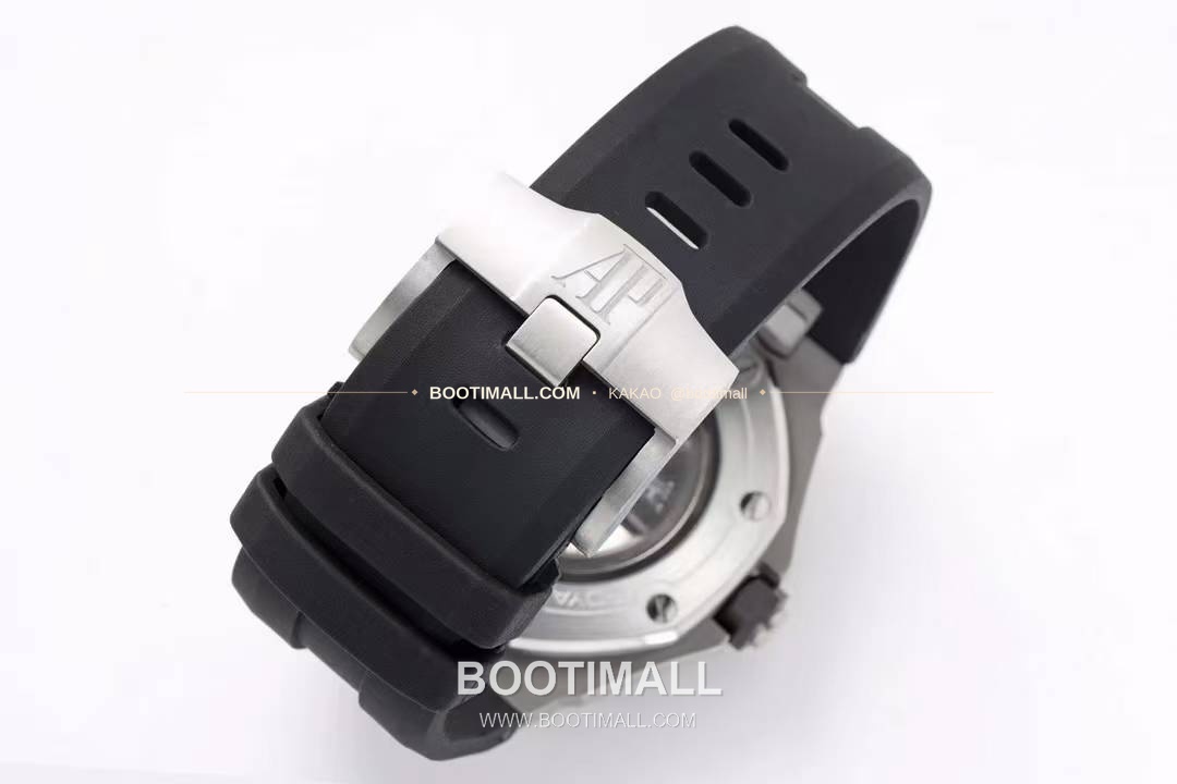 오데마피게 로열오크 오프쇼어 다이버 15720 스틸 블랙다이얼 오토매틱 Audemars Piguet Royal Oak Offshore Diver 15720 Steel Black Dial Automatic 42mm 9