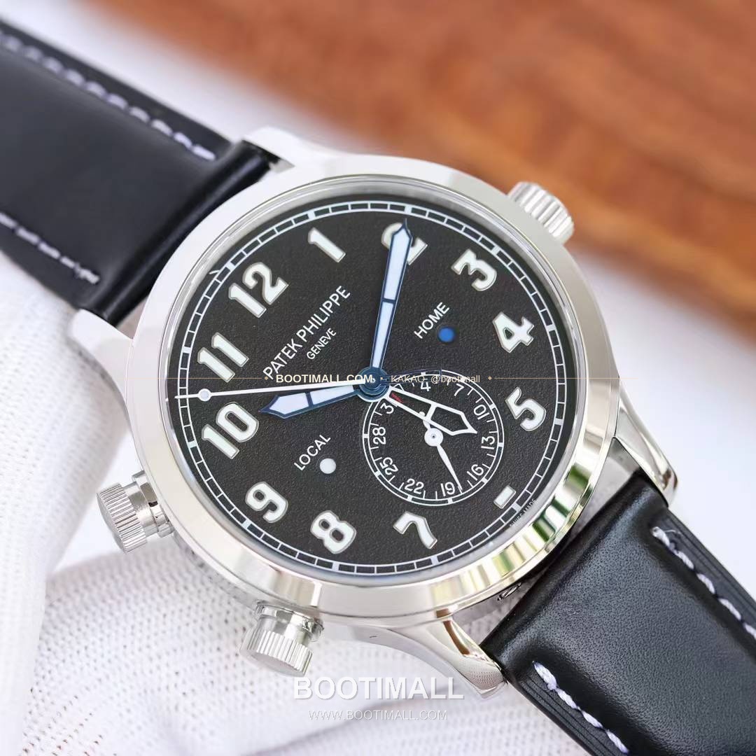 파텍필립 칼라트라바 파일럿 트래블타임 듀얼타임 블루다이얼 오토매틱 Patek Philippe Calatrava Pilot Travel Time Dual Time Blue Dial Automatic Ref.5524 42mm 2