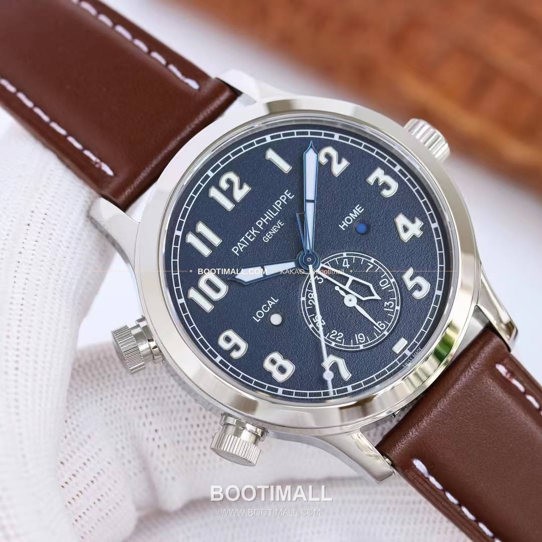 파텍필립 칼라트라바 파일럿 트래블타임 듀얼타임 블루다이얼 오토매틱 Patek Philippe Calatrava Pilot Travel Time Dual Time Blue Dial Automatic Ref.5524 42mm 2