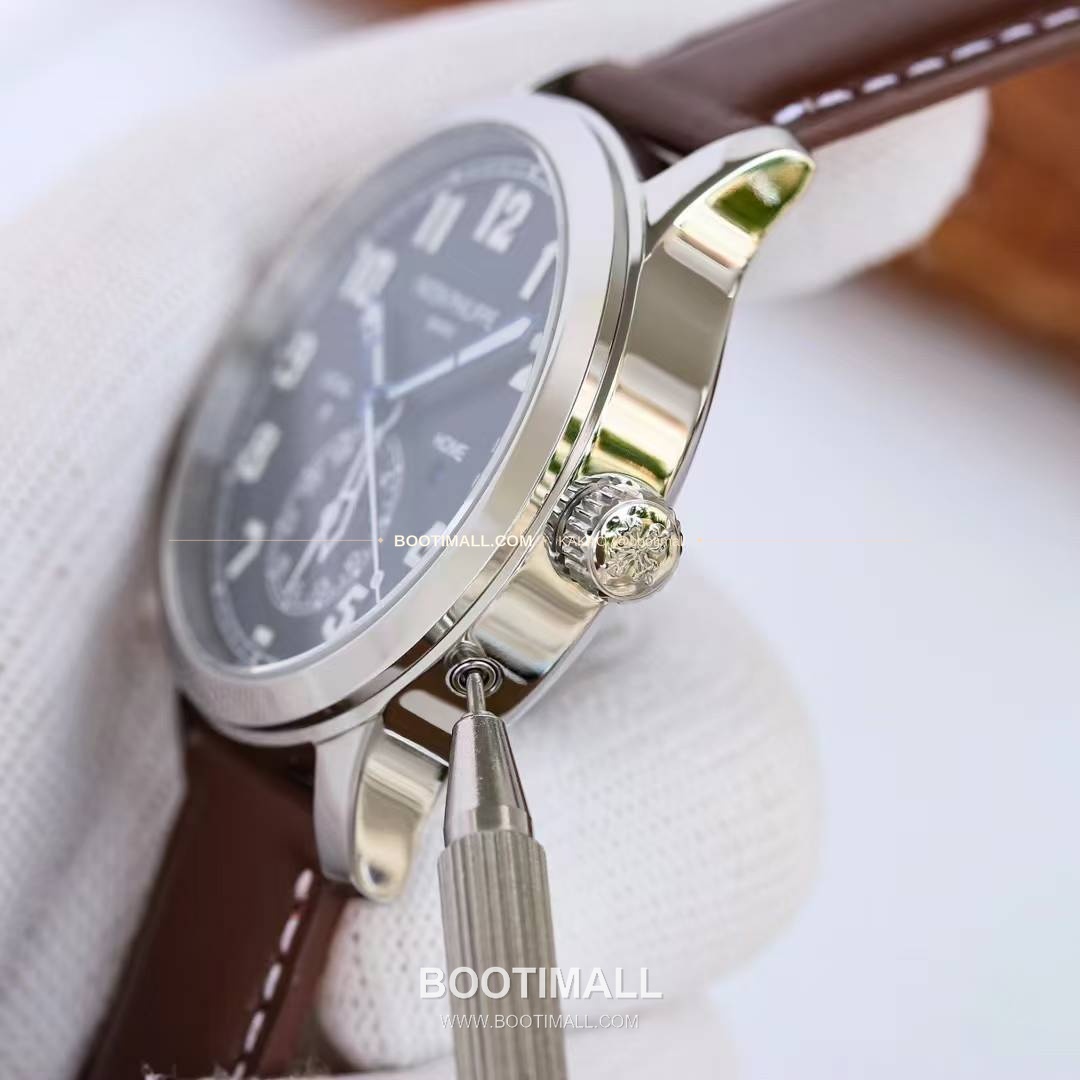 파텍필립 칼라트라바 파일럿 트래블타임 듀얼타임 블루다이얼 오토매틱 Patek Philippe Calatrava Pilot Travel Time Dual Time Blue Dial Automatic Ref.5524 42mm 7