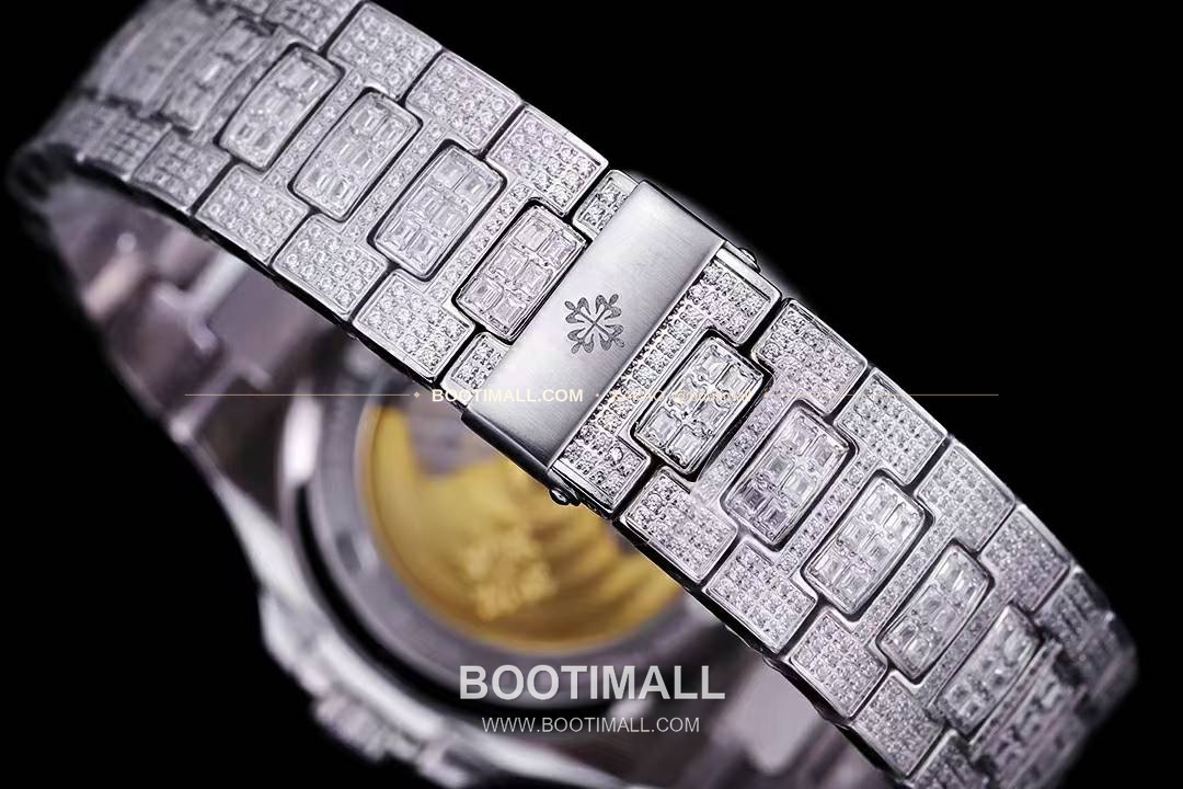 파텍필립 노틸러스 5711 풀다이아 파베 다이얼 오토매틱 Patek Philippe Nautilus 5711 Full Diamond Pave Dial Automatic 40mm 9