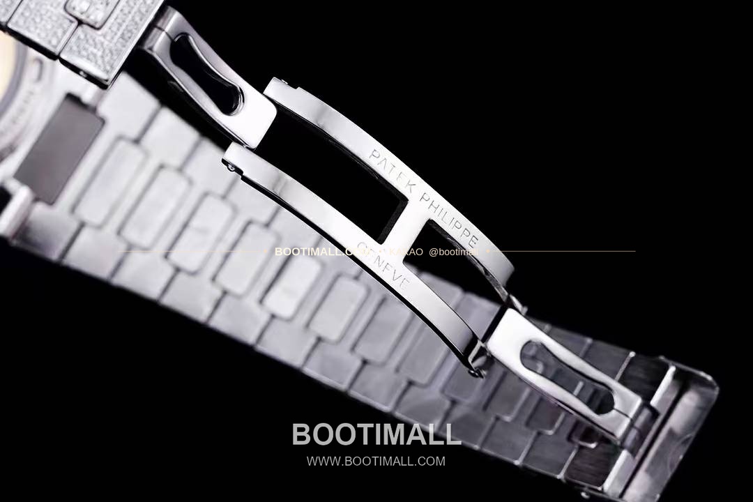 파텍필립 노틸러스 5711 풀다이아 파베 다이얼 오토매틱 Patek Philippe Nautilus 5711 Full Diamond Pave Dial Automatic 40mm 9