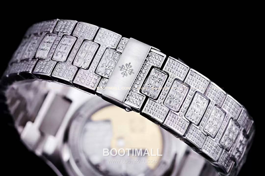 파텍필립 노틸러스 5711 풀다이아 파베 다이얼 오토매틱 Patek Philippe Nautilus 5711 Full Diamond Pave Dial Automatic 40mm 9