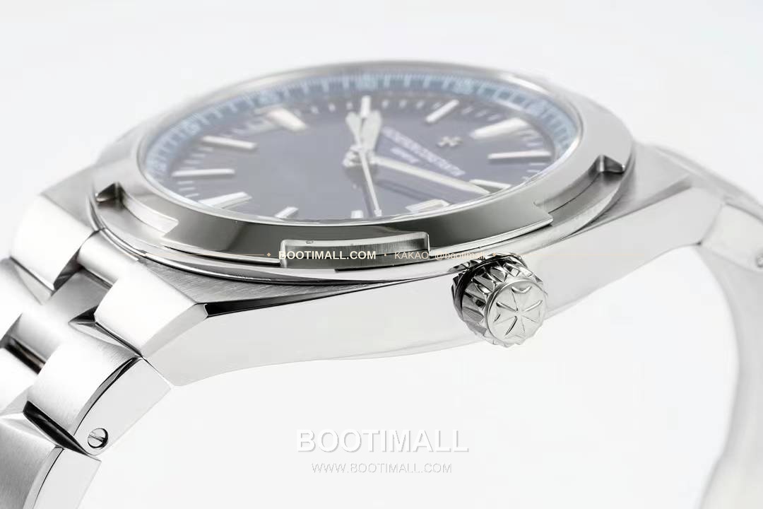 바쉐론 콘스탄틴 오버시즈 4500 블루 다이얼 오토매틱 Vacheron Constantin Overseas 4500 Blue Dial Automatic 41mm 4