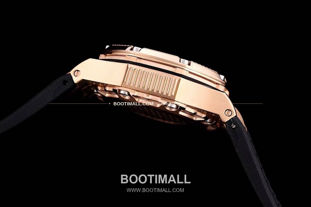 오데마피게 로열오크 오프쇼어 서바이버 크로노그래프 블랙 오토매틱 Audemars Piguet Royal Oak Offshore Survivor Chronograph Black Automatic 44mm 7