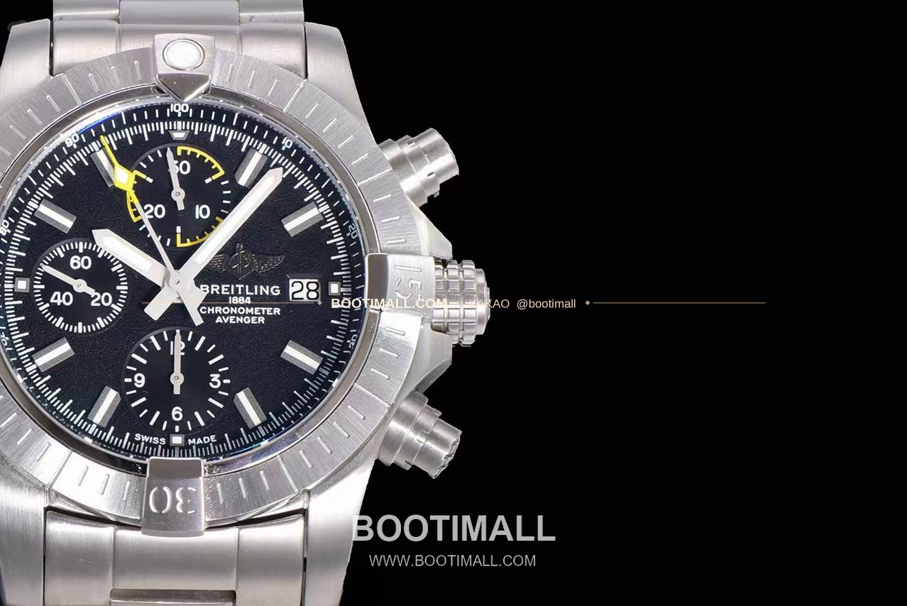 브라이틀링 어벤저 크로노그래프43 스틸 오토매틱 Breitling Avenger Chronograph 43 Steel Automatic 43mm 3