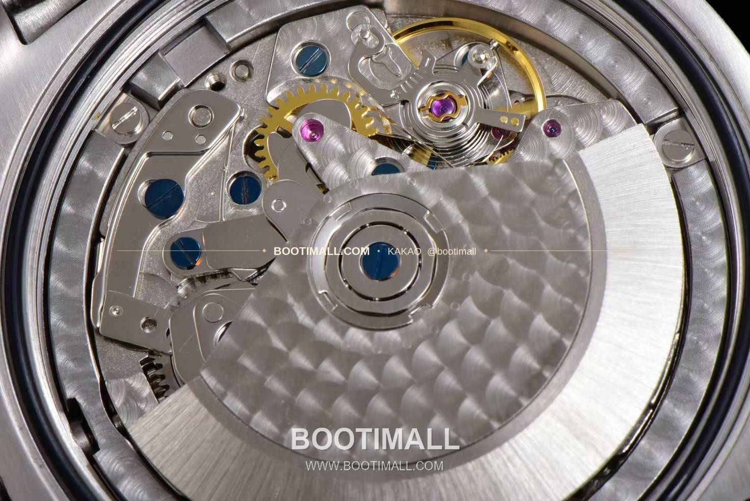 브라이틀링 어벤저 크로노그래프43 스틸 오토매틱 Breitling Avenger Chronograph 43 Steel Automatic 43mm 7