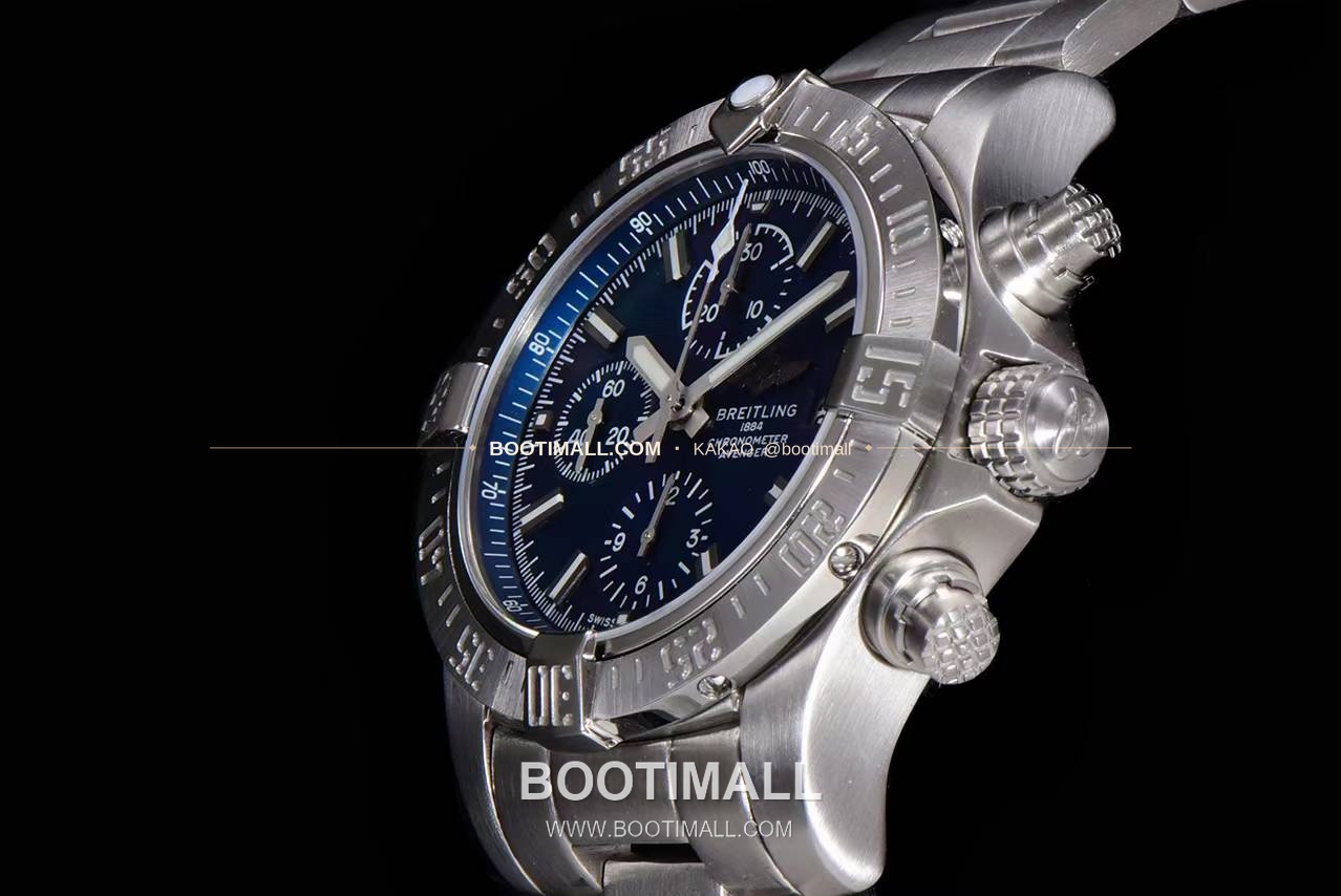 브라이틀링 어벤저 크로노그래프43 스틸 오토매틱 Breitling Avenger Chronograph 43 Steel Automatic 43mm 5