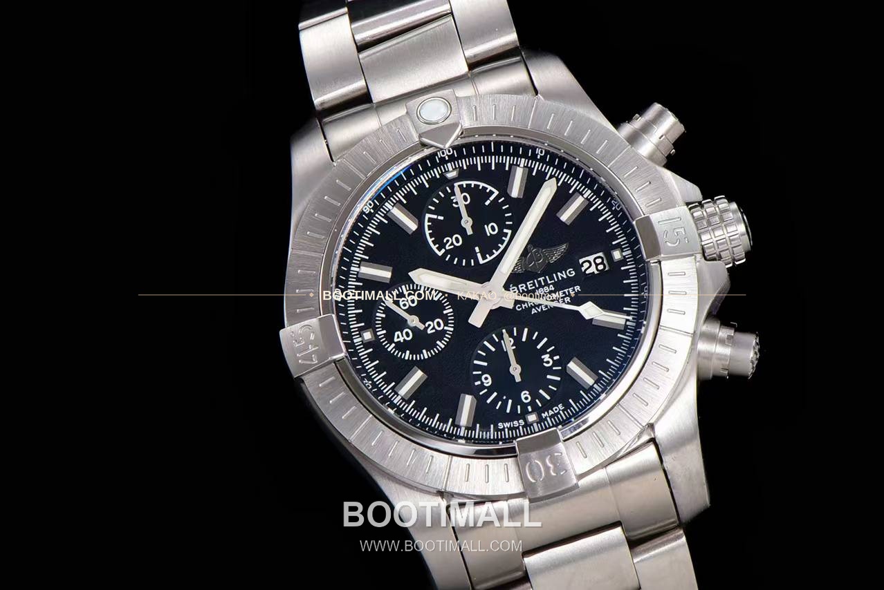 브라이틀링 어벤저 크로노그래프43 스틸 오토매틱 Breitling Avenger Chronograph 43 Steel Automatic 43mm 2