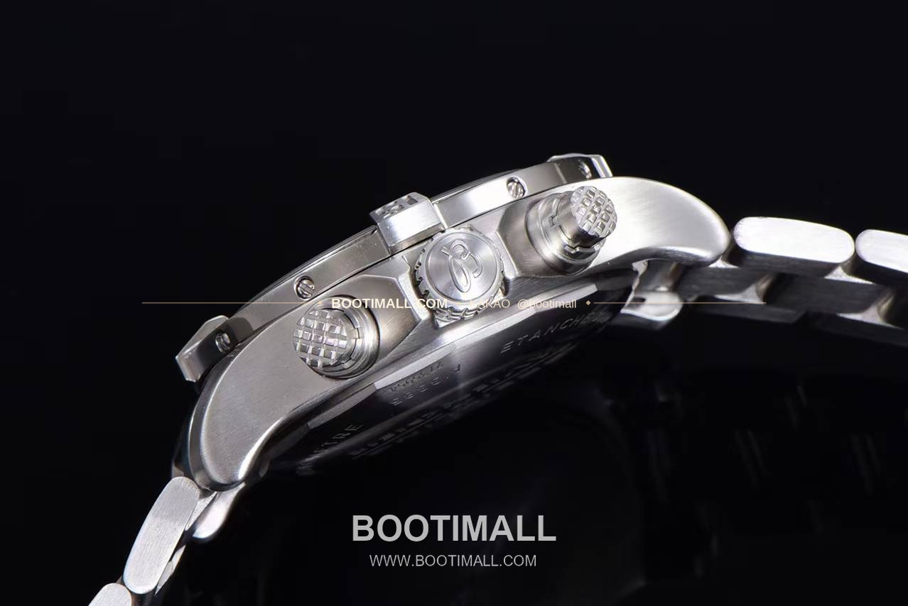 브라이틀링 어벤저 크로노그래프43 스틸 오토매틱 Breitling Avenger Chronograph 43 Steel Automatic 43mm 6
