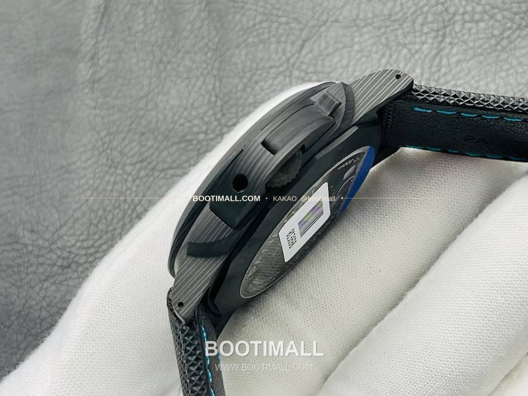 파네라이 루미노르 PAM01661 카본 샌드위치다이얼 블루야광 오토매틱 Panerai Luminor PAM01661 Carbon Sandwich Dial Blue Lume Automatic 44mm 5