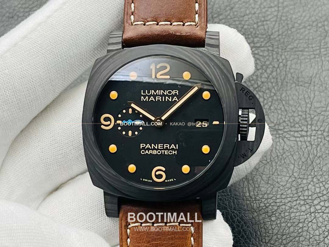 파네라이 루미노르 PAM661 카본 빈티지다이얼 블루세컨즈 오토매틱 Panerai Luminor PAM661 Carbon Vintage Dial Blue Seconds Automatic 44mm 1