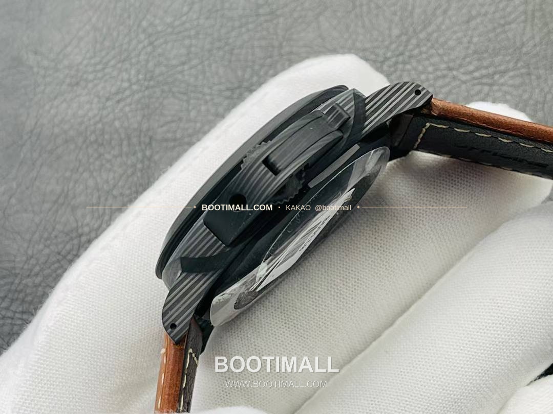 파네라이 루미노르 PAM661 카본 빈티지다이얼 블루세컨즈 오토매틱 Panerai Luminor PAM661 Carbon Vintage Dial Blue Seconds Automatic 44mm 6