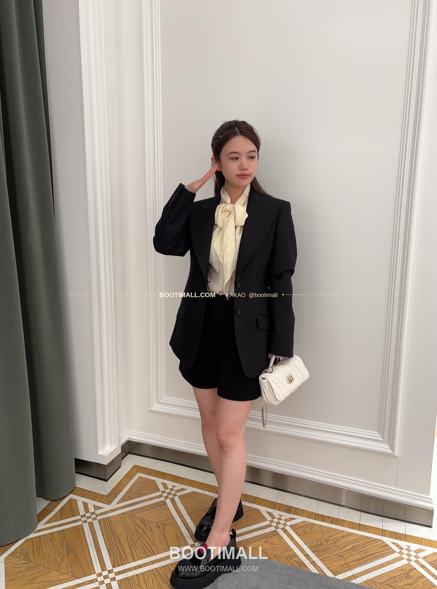 구찌 카프스킨 자수 슬림 숄더백 Gucci Calfskin Embroidered Slim Shoulder Bag 806017 21.1cm 4