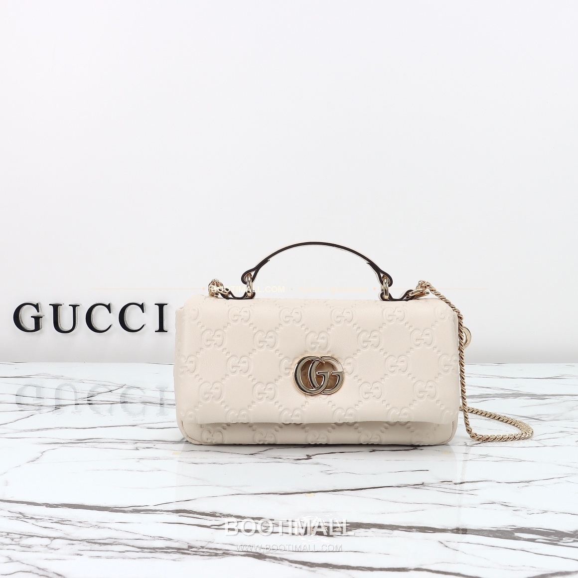 구찌 화이트 엠보싱 카프스킨 슬림 숄더백 Gucci White Embossed Calfskin Slim Shoulder Bag 806017 21cm 1