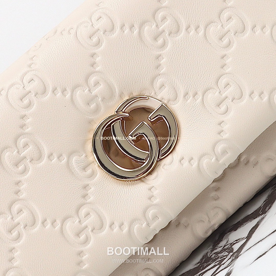 구찌 화이트 엠보싱 카프스킨 슬림 숄더백 Gucci White Embossed Calfskin Slim Shoulder Bag 806017 21cm 4