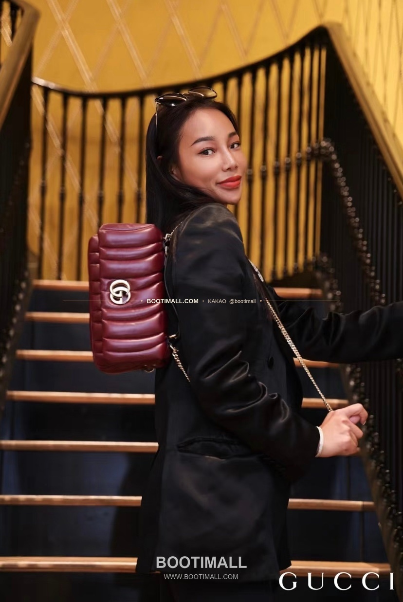 구찌 화이트 엠보싱 카프스킨 슬림 숄더백 Gucci White Embossed Calfskin Slim Shoulder Bag 806017 21cm 6