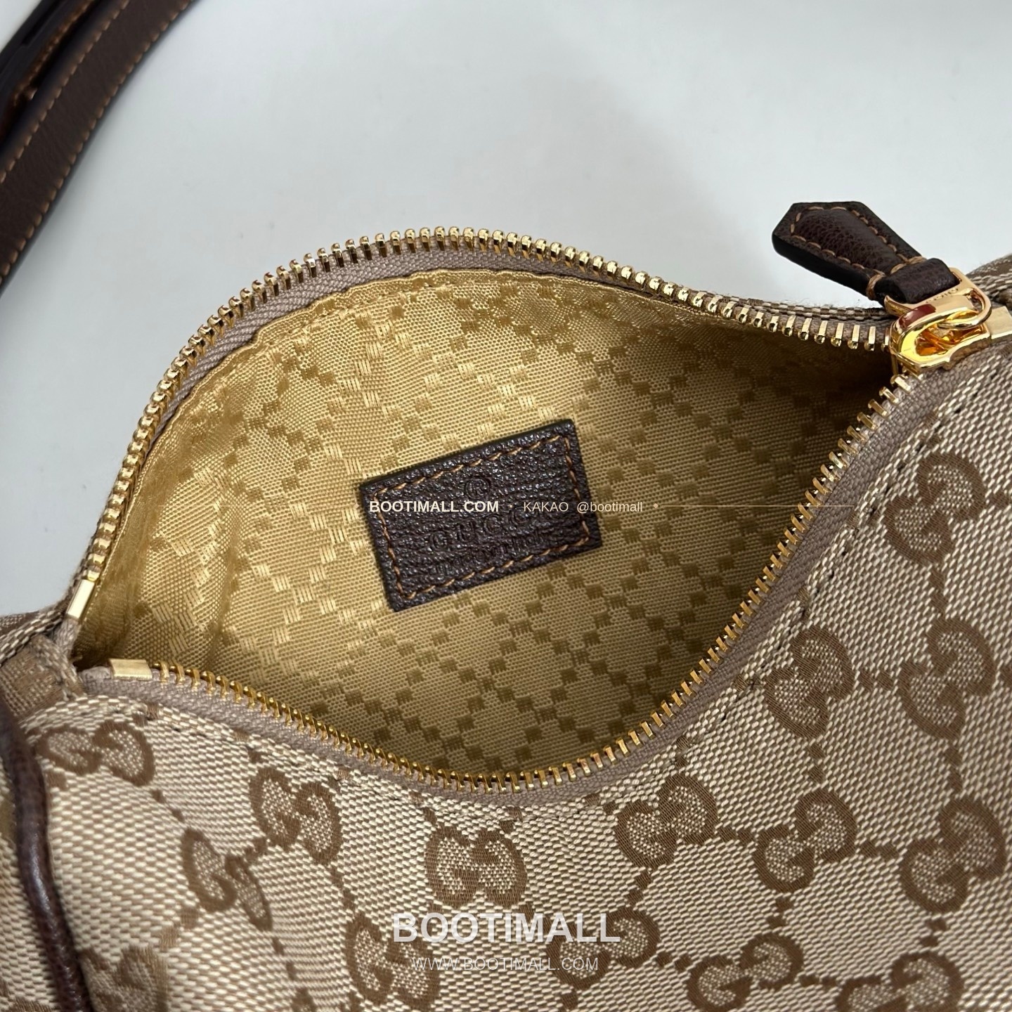 구찌 다크브라운 캔버스 레더 트림 미니 숄더백 Gucci Dark Brown Canvas Leather Trim Mini Shoulder Bag 860784 19.5cm 9