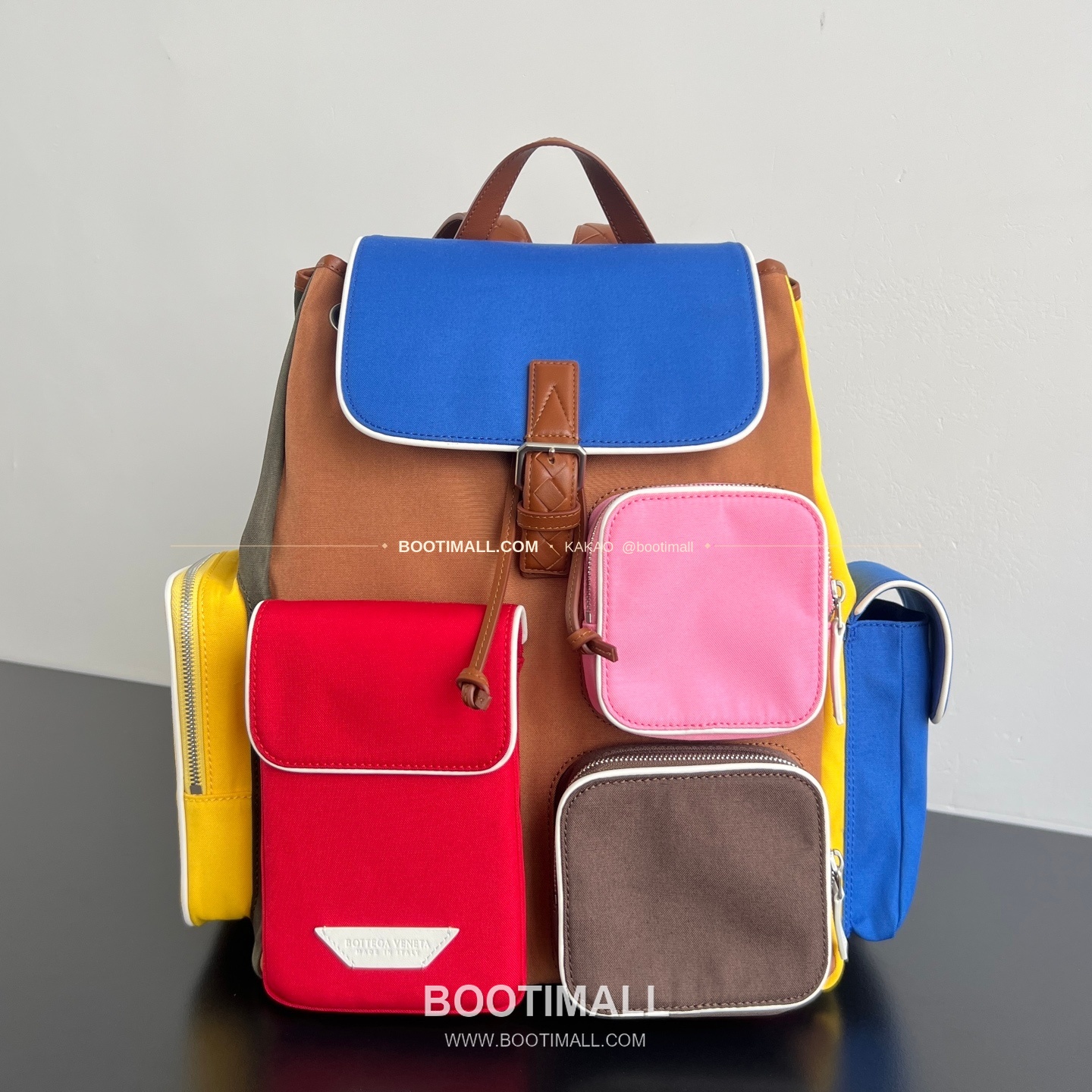 보테가베네타 크로스로드 멀티컬러 나일론 멀티포켓 백팩 Bottega Veneta Crossroad Multicolor Nylon Multi Pocket Backpack 837377 42cm 1