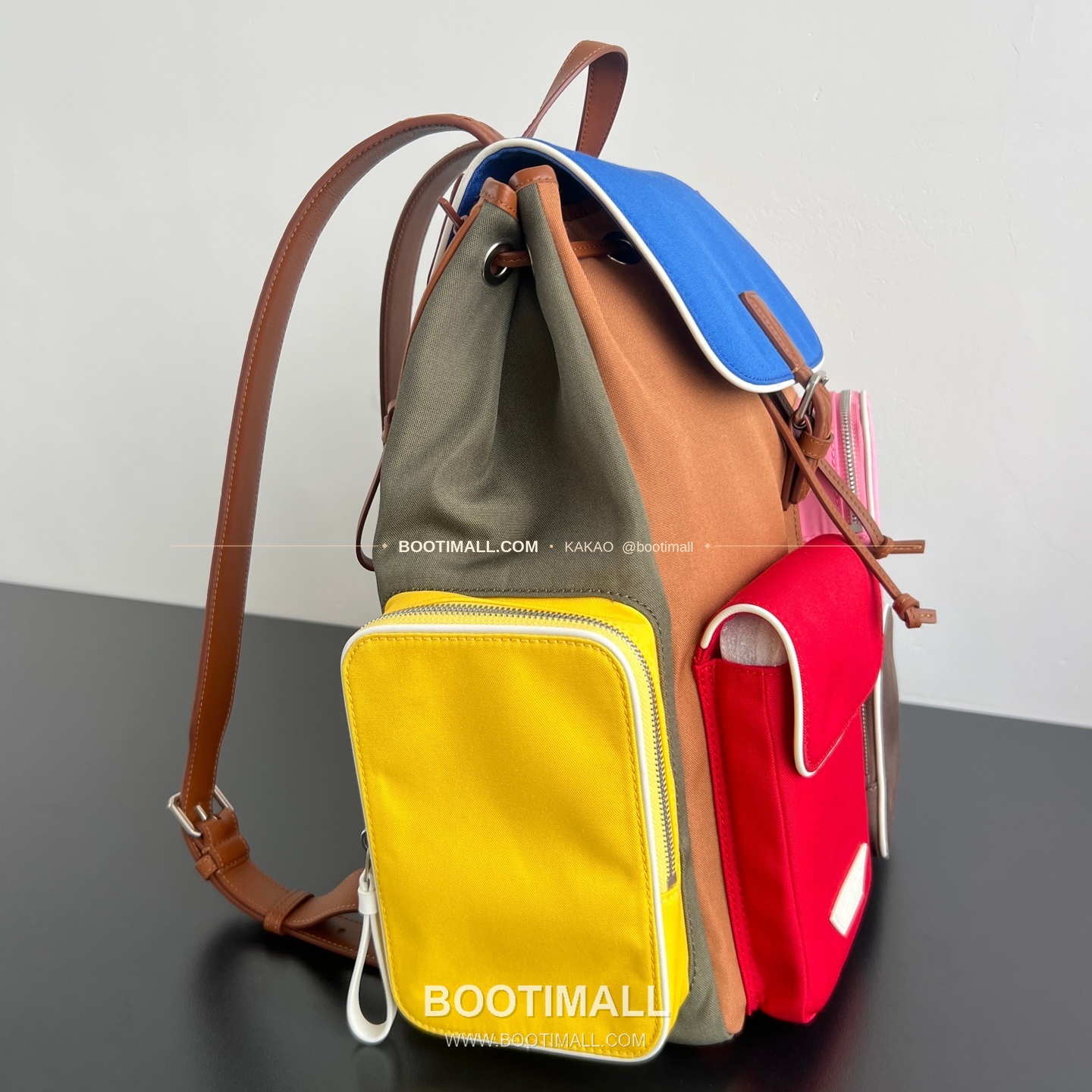 보테가베네타 크로스로드 멀티컬러 나일론 멀티포켓 백팩 Bottega Veneta Crossroad Multicolor Nylon Multi Pocket Backpack 837377 42cm 2