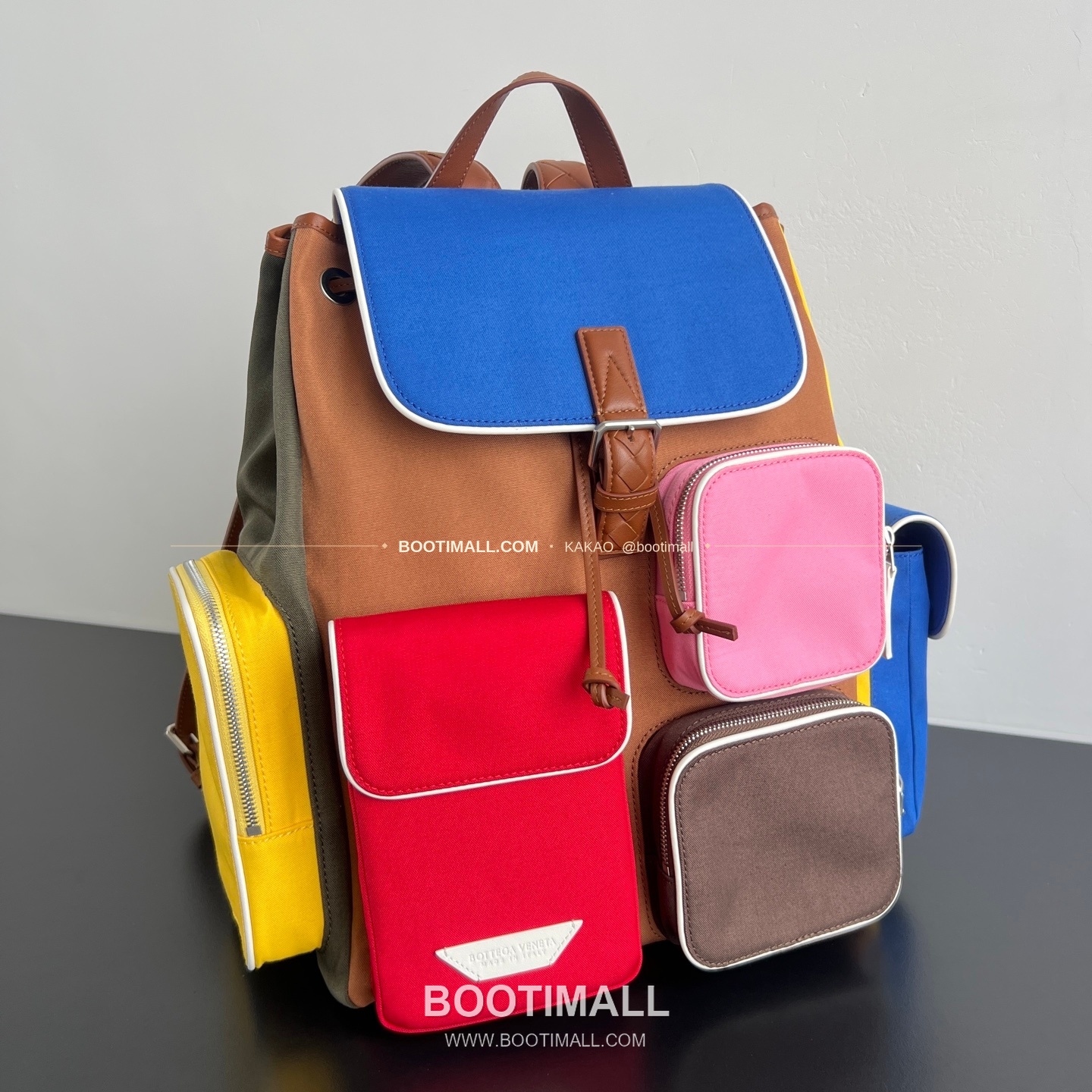 보테가베네타 크로스로드 멀티컬러 나일론 멀티포켓 백팩 Bottega Veneta Crossroad Multicolor Nylon Multi Pocket Backpack 837377 42cm 10