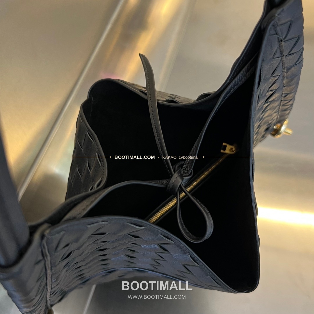 보테가베네타 인트레치아토 램스킨 구조 토트백 Bottega Veneta Intrecciato Lambskin Structured Tote Bag 740990 44cm 6