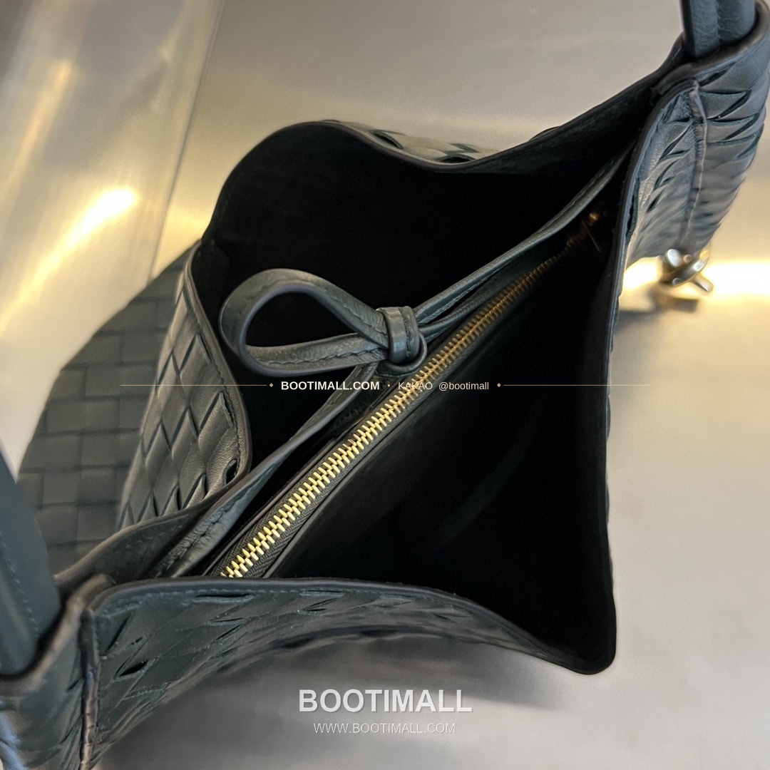 보테가베네타 인트레치아토 램스킨 구조 토트백 Bottega Veneta Intrecciato Lambskin Structured Tote Bag 740990 44cm 5