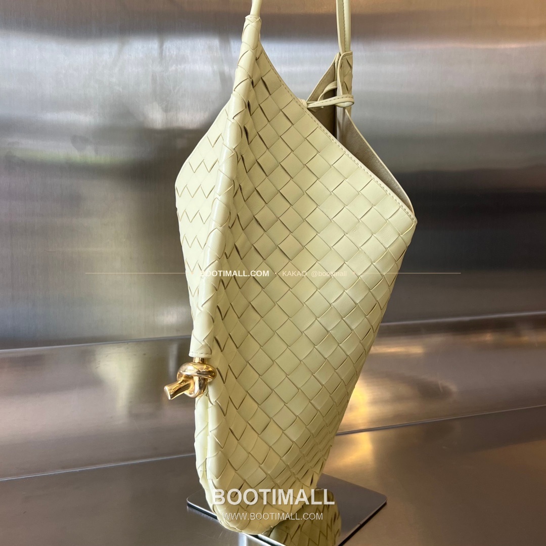 보테가베네타 인트레치아토 램스킨 구조 토트백 Bottega Veneta Intrecciato Lambskin Structured Tote Bag 740990 44cm 2