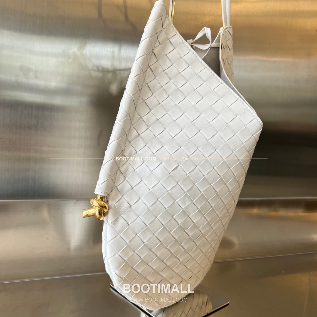 보테가베네타 인트레치아토 램스킨 구조 토트백 Bottega Veneta Intrecciato Lambskin Structured Tote Bag 740990 44cm 2