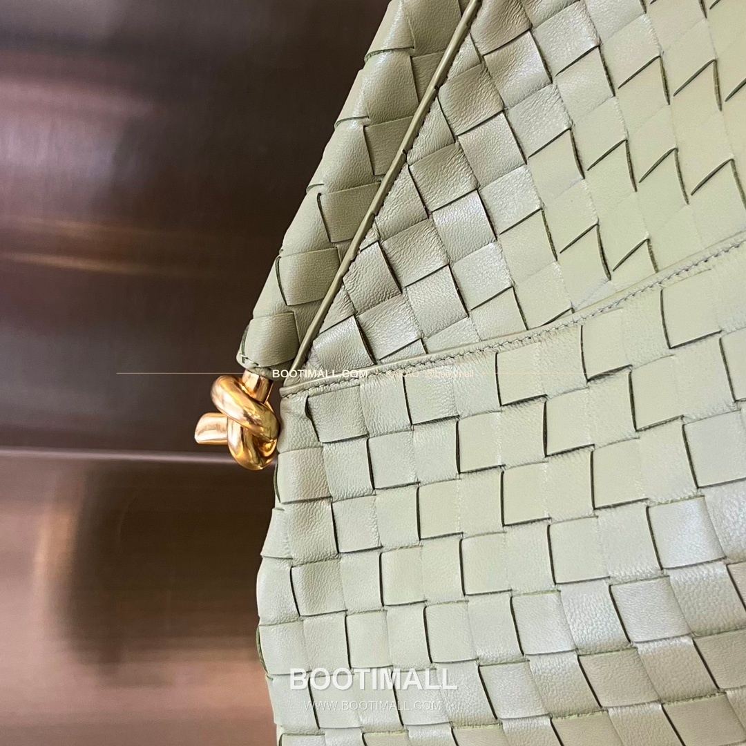 보테가베네타 인트레치아토 램스킨 구조 토트백 Bottega Veneta Intrecciato Lambskin Structured Tote Bag 740990 44cm 4