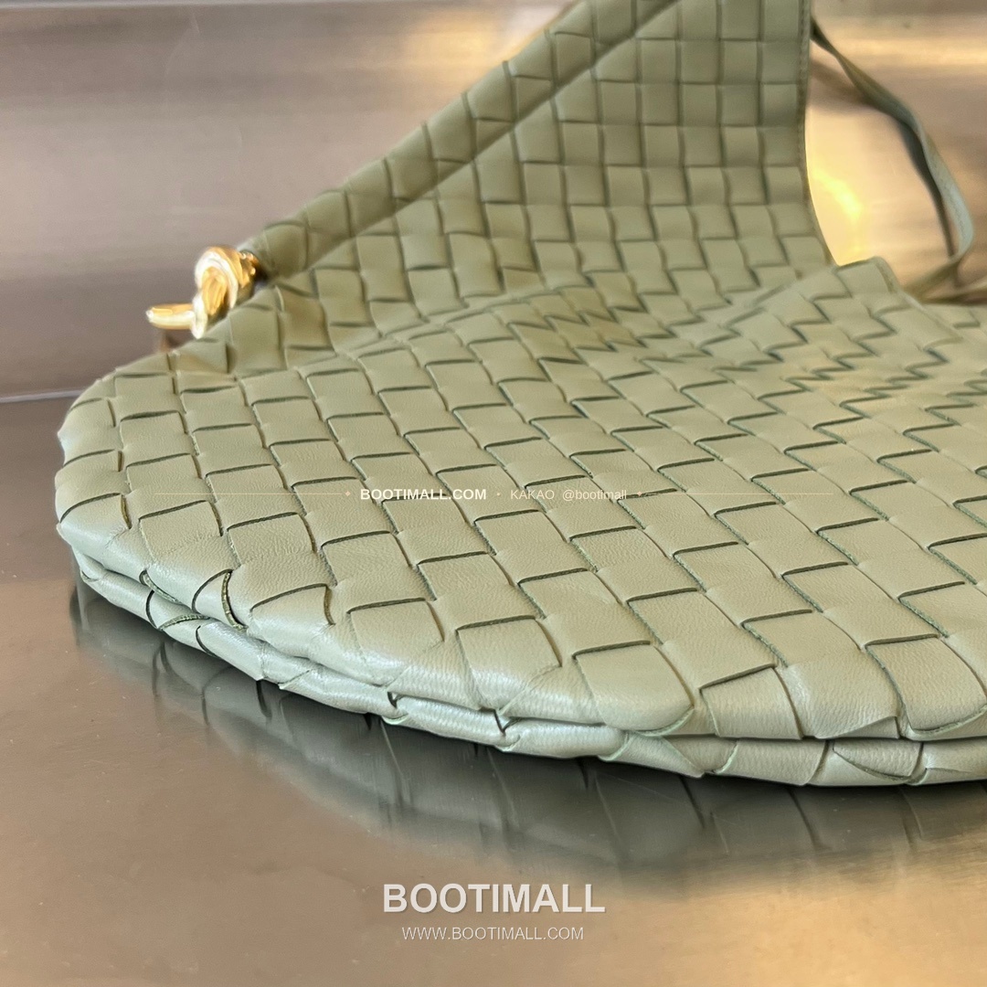 보테가베네타 인트레치아토 램스킨 구조 토트백 Bottega Veneta Intrecciato Lambskin Structured Tote Bag 740990 44cm 6